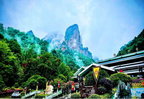 乘索道入云端，访杨家界天波府——解锁张家界武侠江湖秘境
